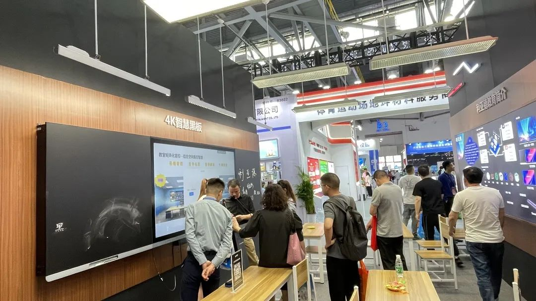 爱游戏平台-爱游戏（中国）一站式服务平台教育新品及解决方案惊艳亮相81届教装展