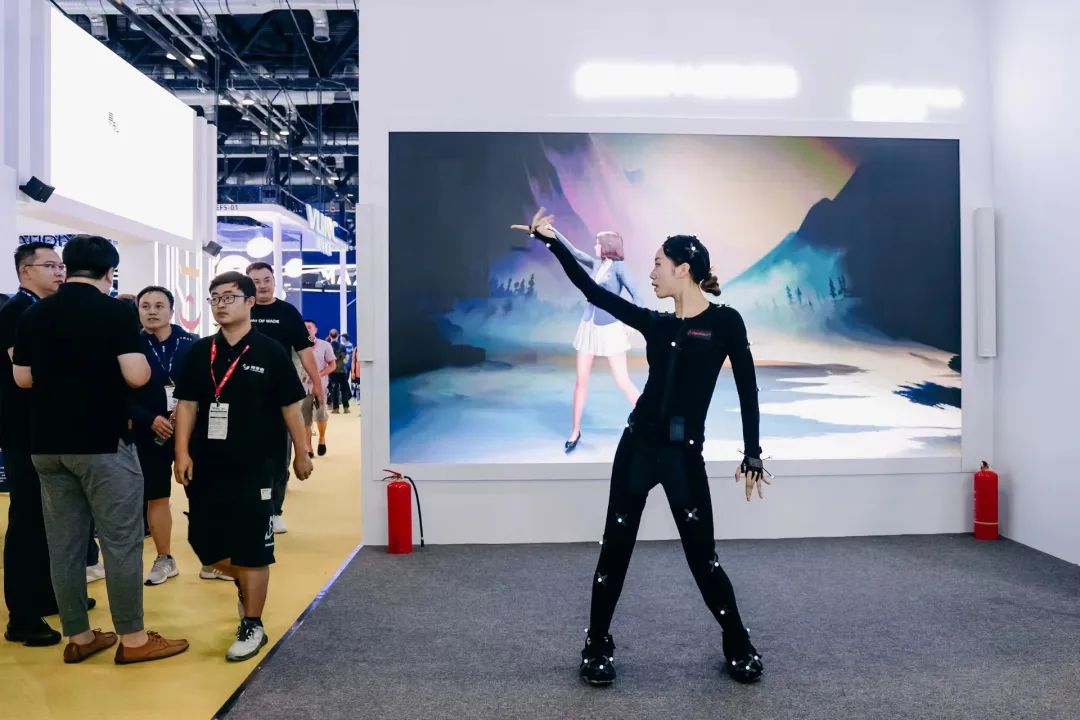 “AI+智能显示”引领未来 爱游戏平台-爱游戏（中国）一站式服务平台新品InfoComm展大放异彩